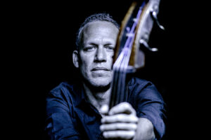 A. Cohen ©Andreas Terlaak Avishai Cohen et son groupe en concert de jazz